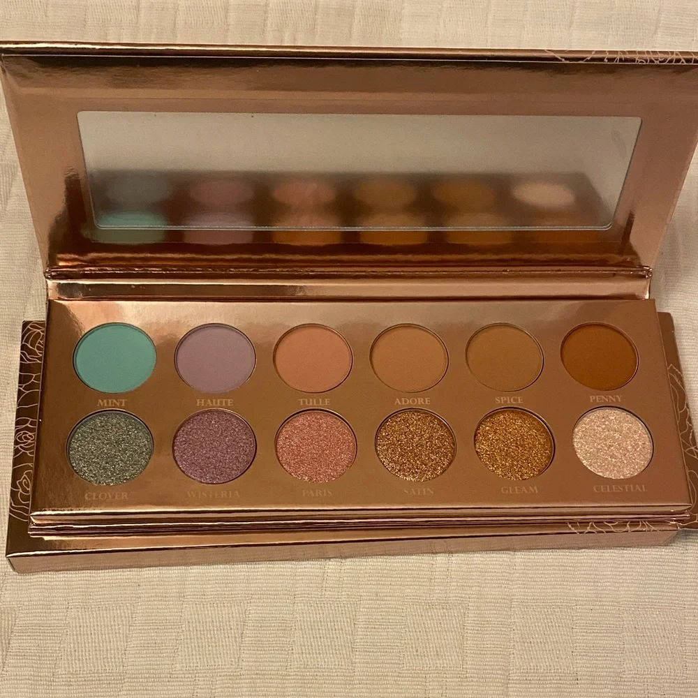 Girlactik makeup palette